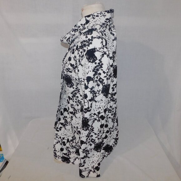 Blondie Apparel Canada Womens M Black White Floral Cross Front Sweater Cowl Neck - Picture 7 of 9